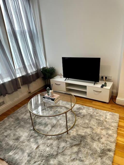 דירות לונדון Amazing 2Bed2Bath Edgeware מראה חיצוני תמונה